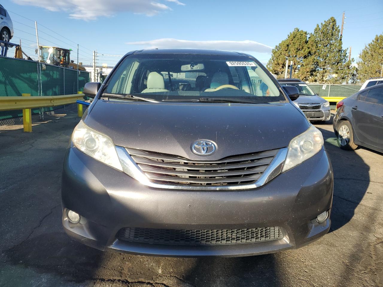 TOYOTA SIENNA XLE