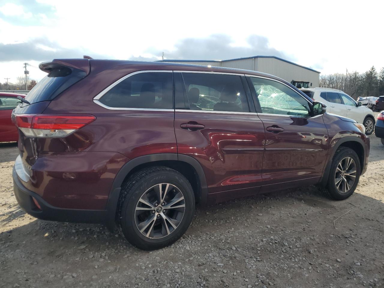 TOYOTA HIGHLANDER LE