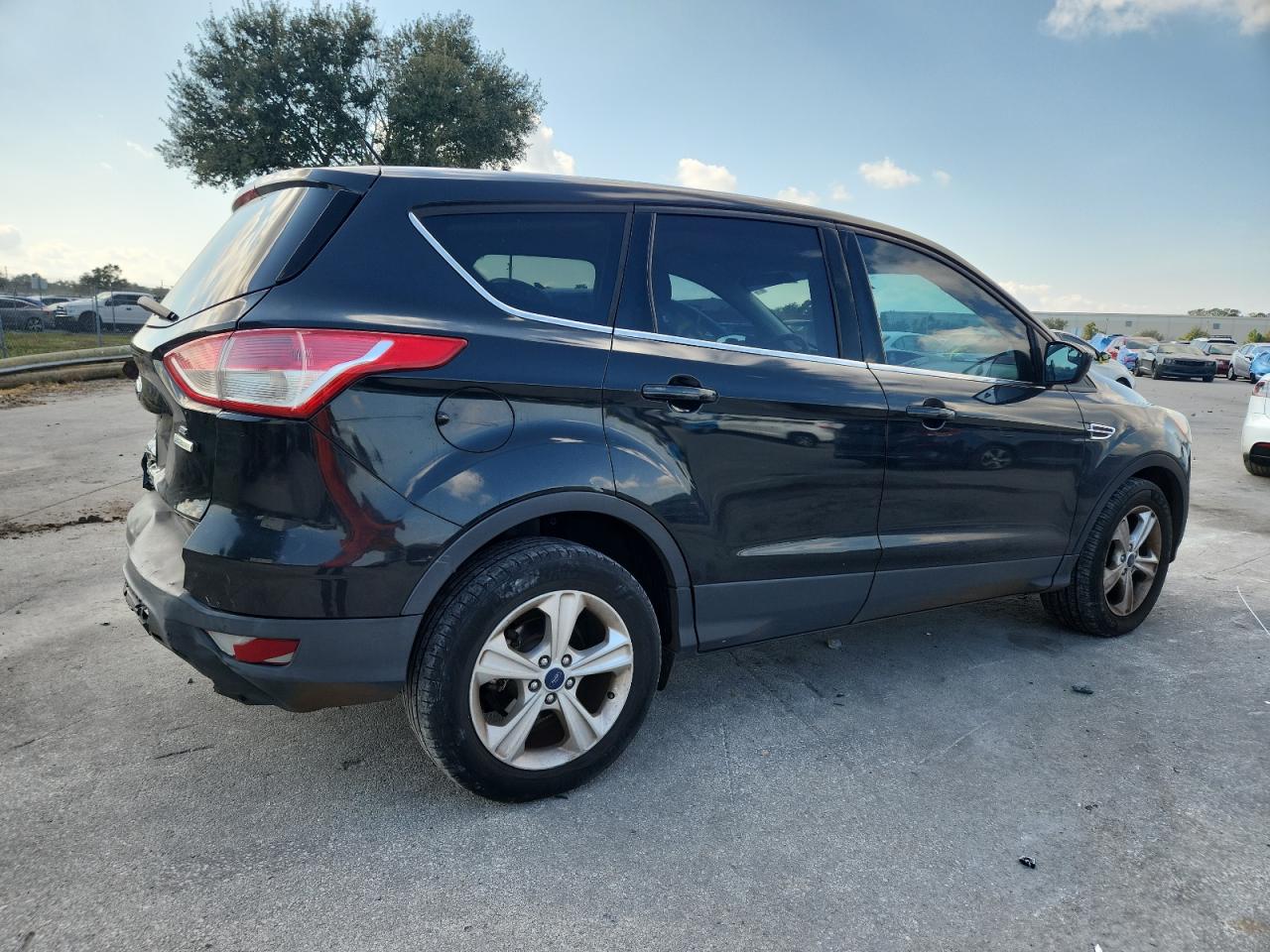 FORD ESCAPE SE