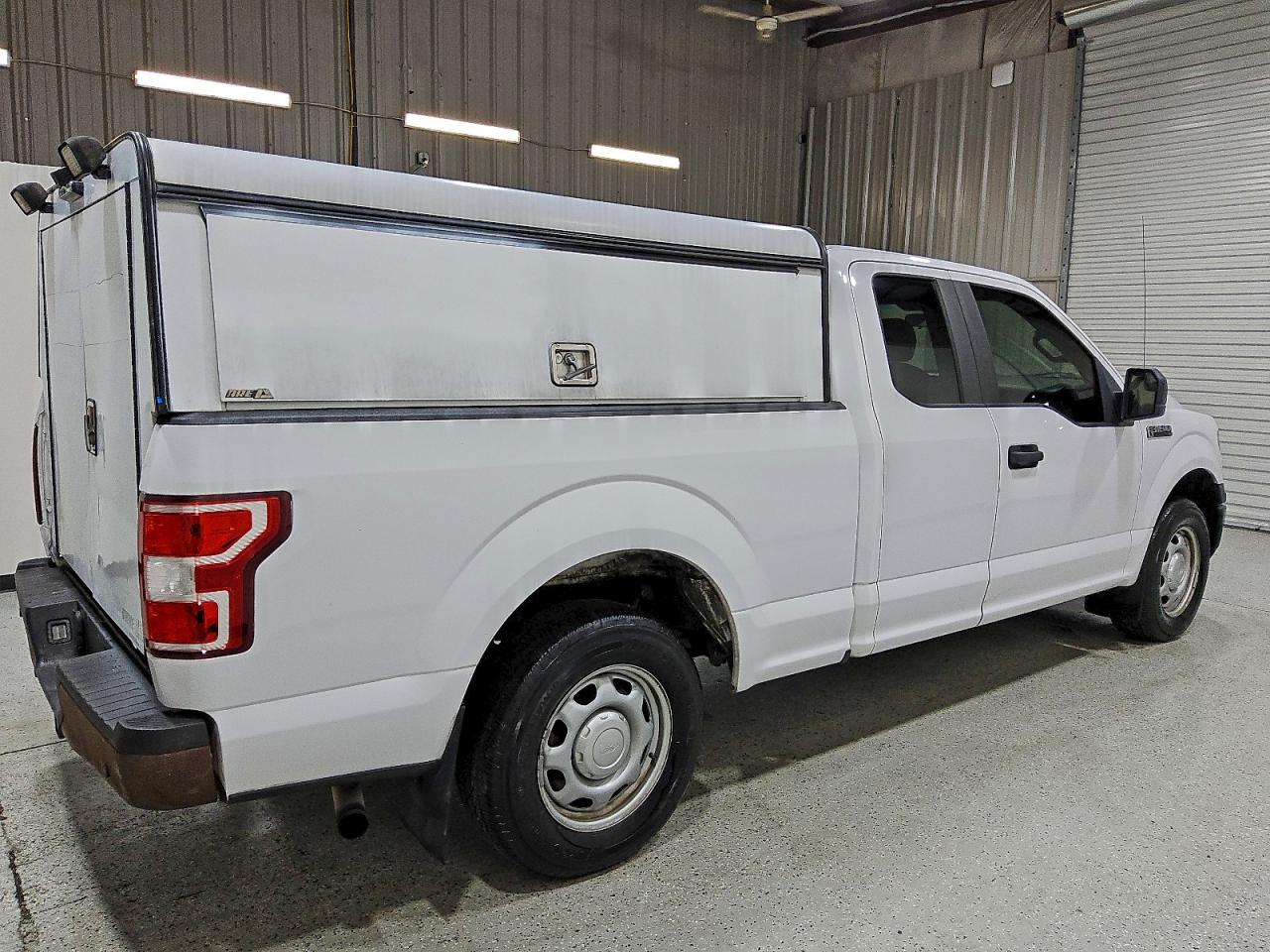 FORD F-150 SUPER CAB