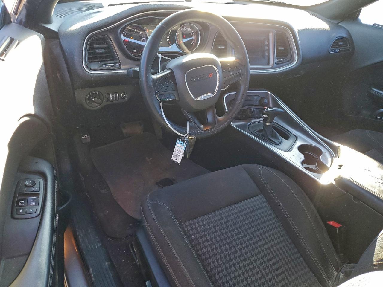 DODGE CHALLENGER SXT