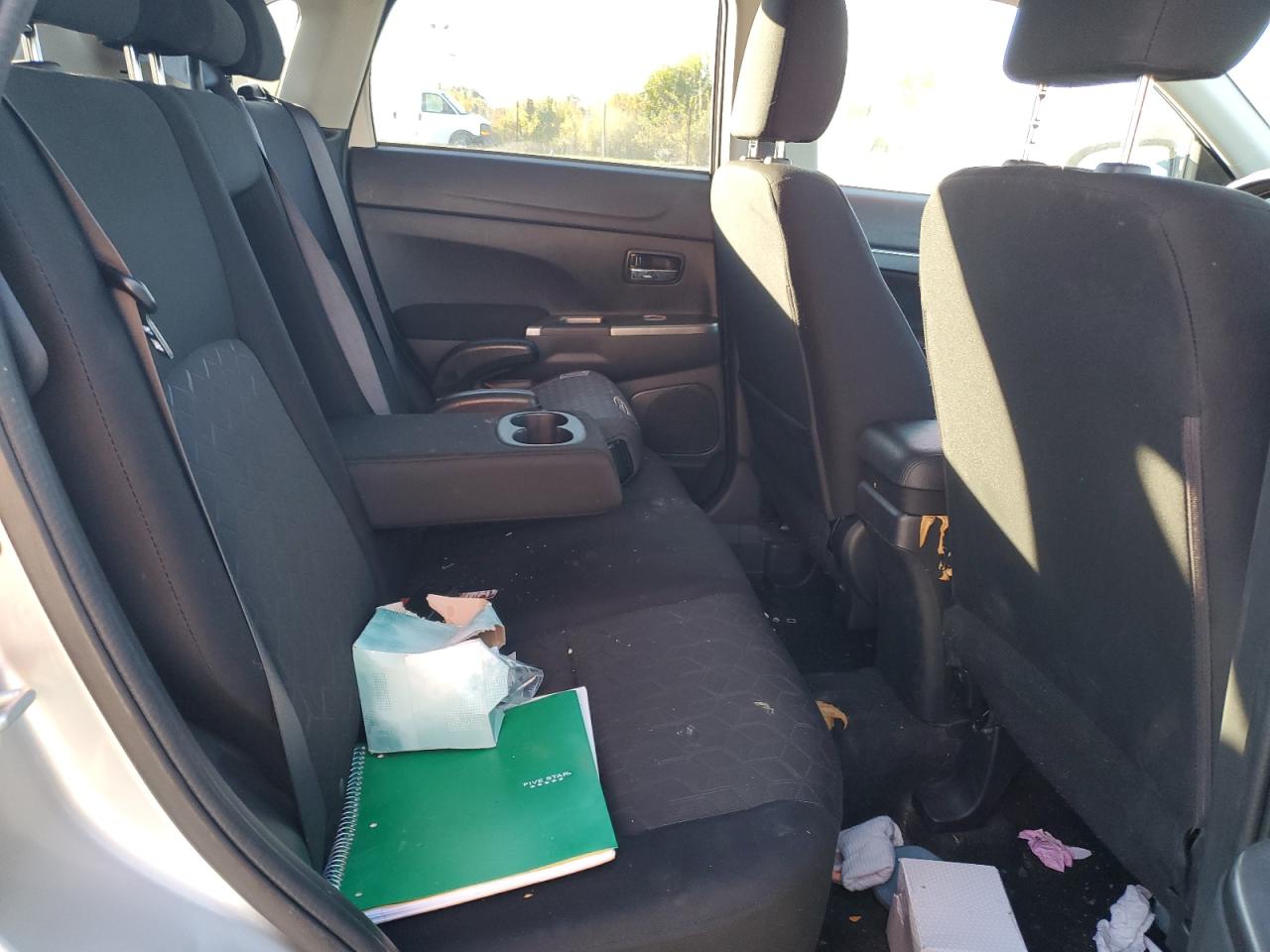 MITSUBISHI OUTLANDER ES