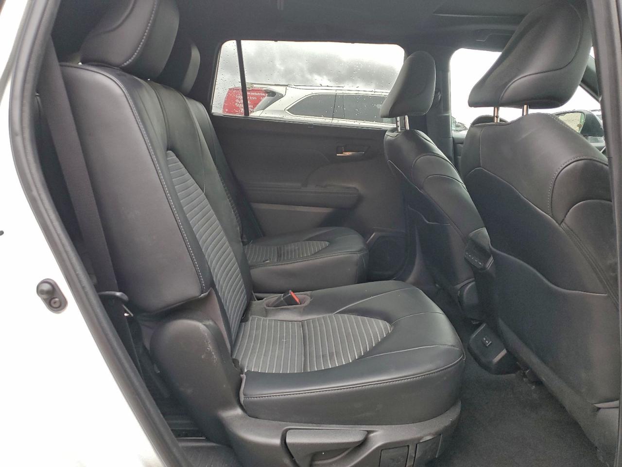 Lot #3302733002 2023 TOYOTA HIGHLANDER