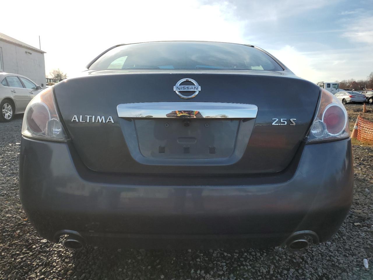 NISSAN ALTIMA BASE