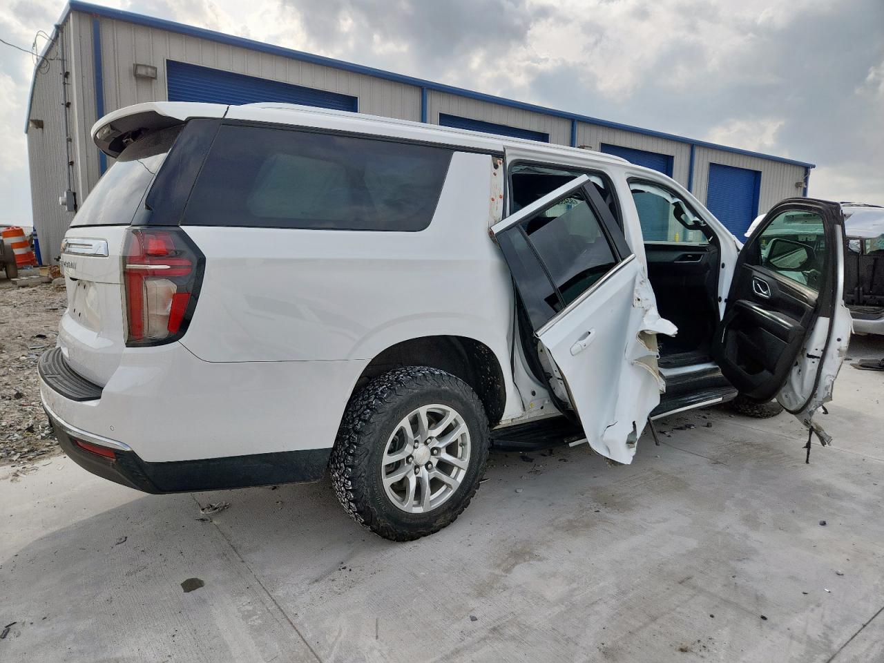 CHEVROLET SUBURBAN K1500 LS