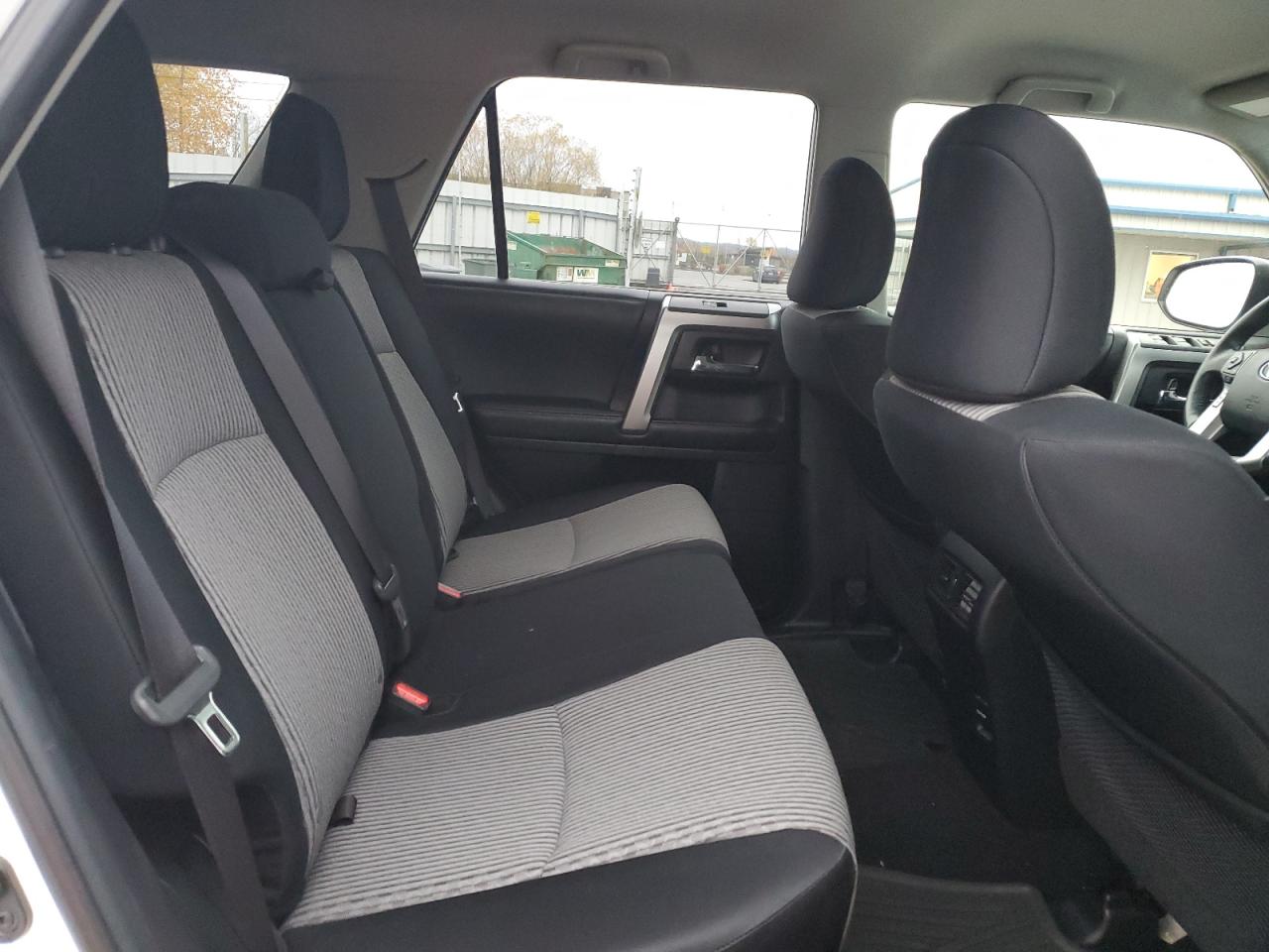 TOYOTA 4RUNNER SR5/SR5 PREMIUM