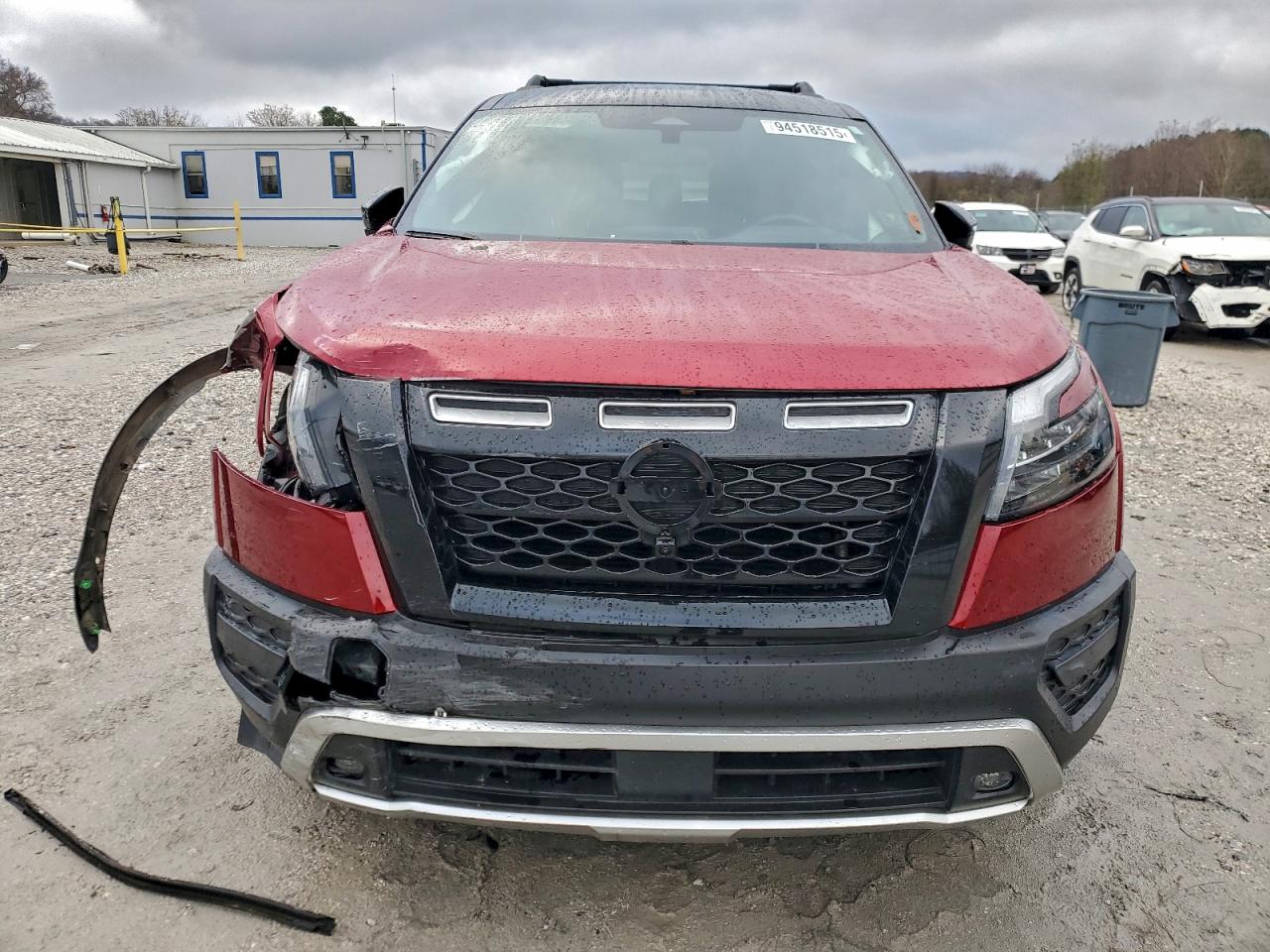 NISSAN PATHFINDER SV