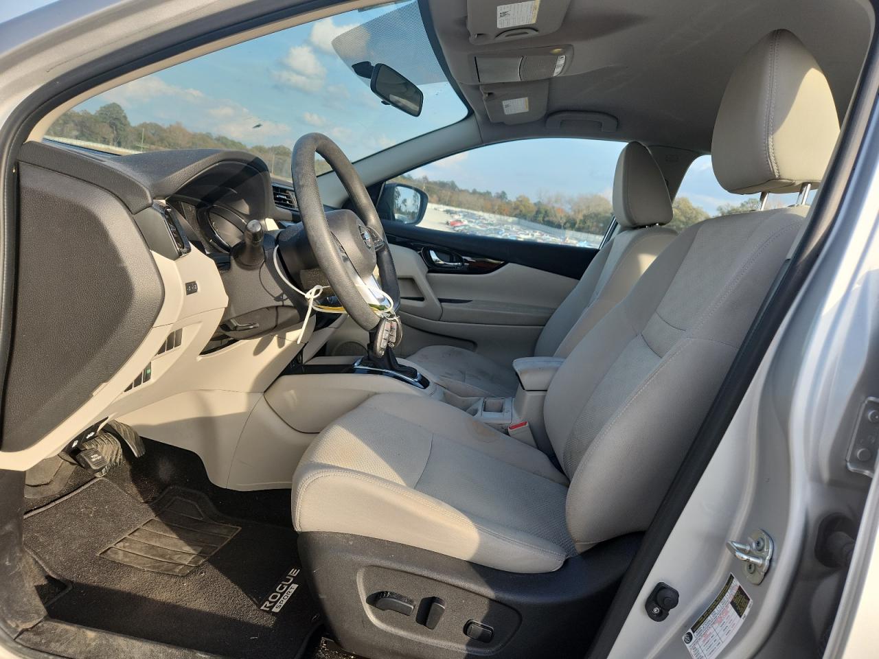 NISSAN ROGUE SPORT S