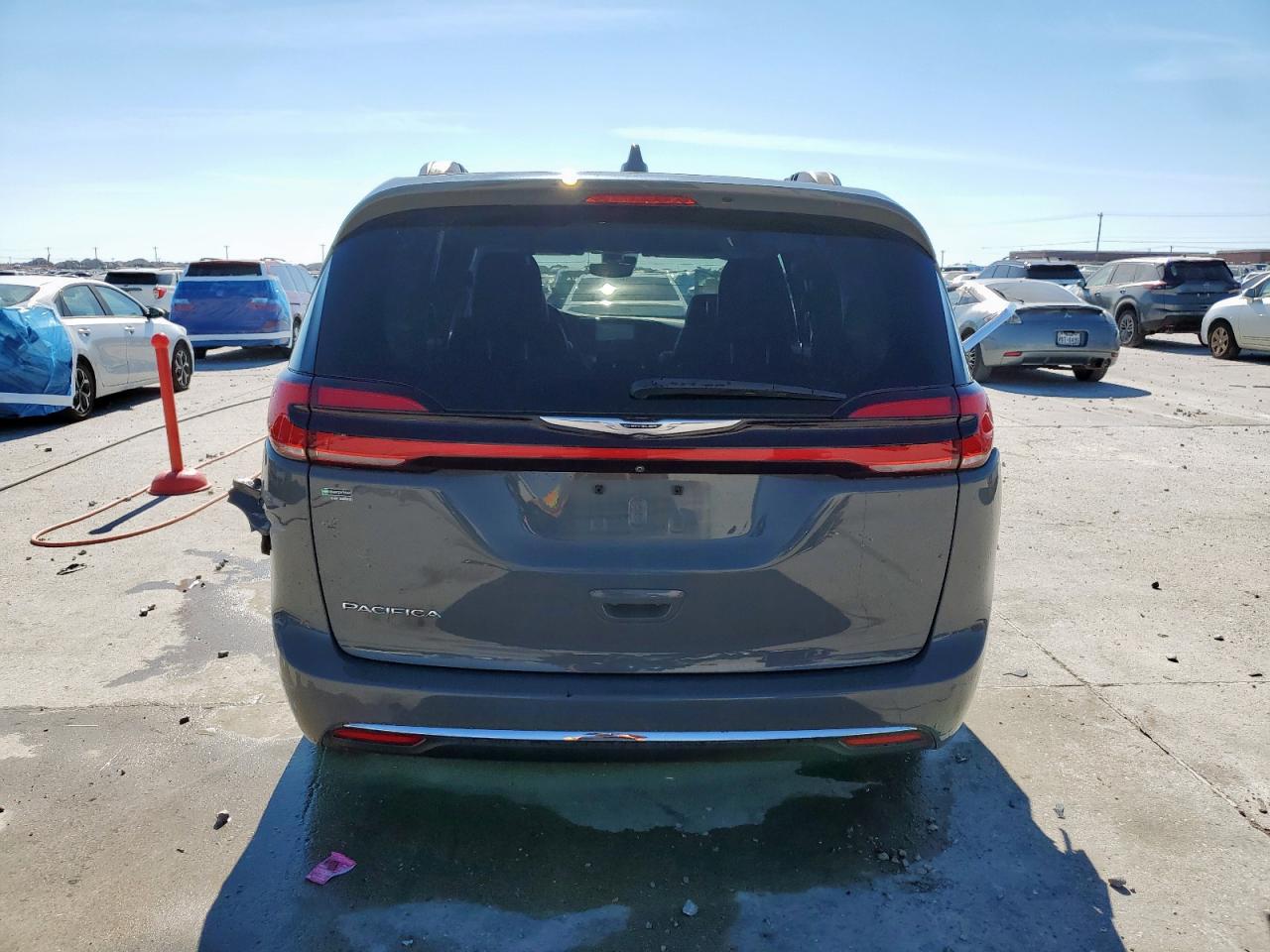 CHRYSLER PACIFICA TOURING L