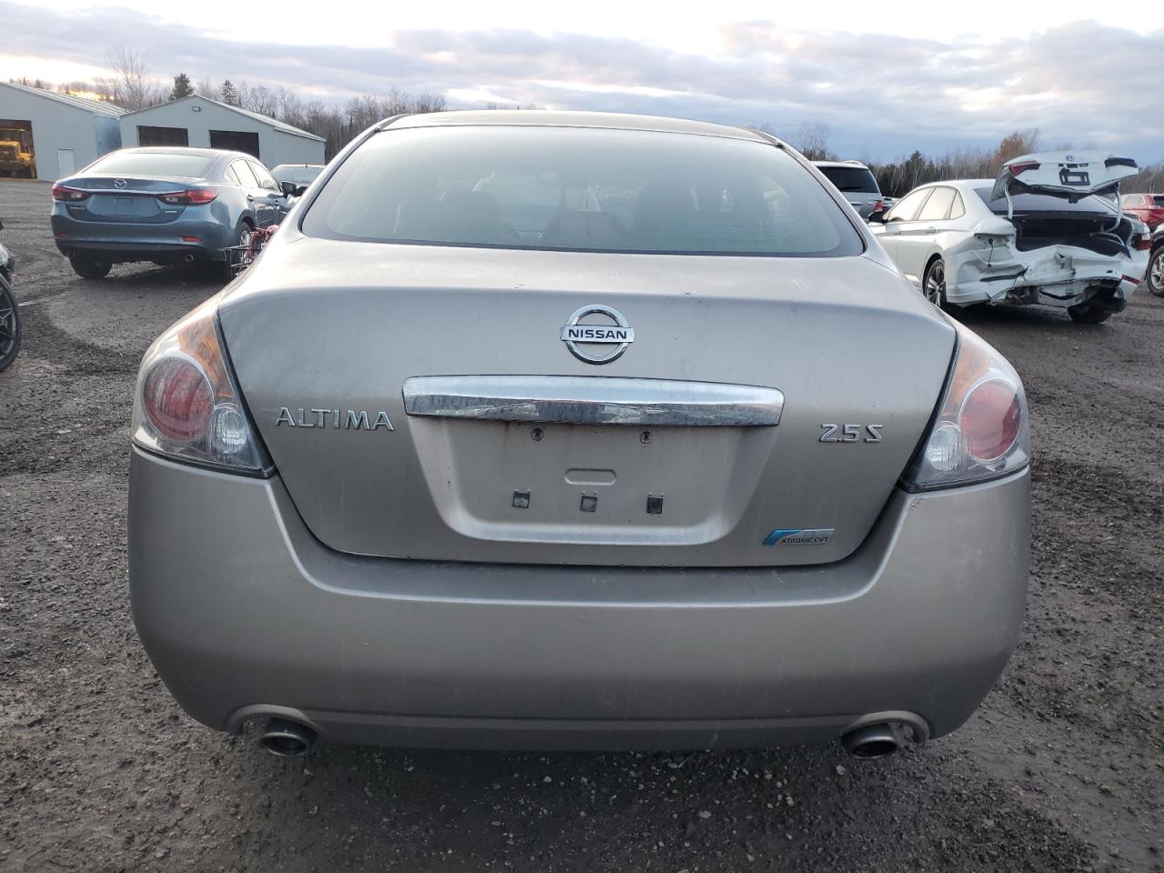 NISSAN ALTIMA BASE