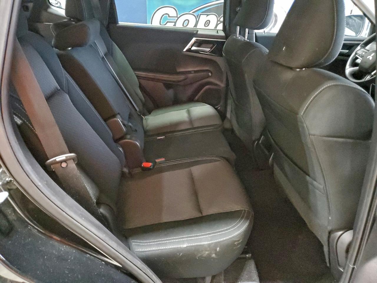 MITSUBISHI OUTLANDER ES