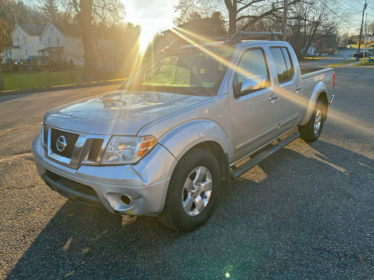 NISSAN FRONTIER CREW CAB SE
