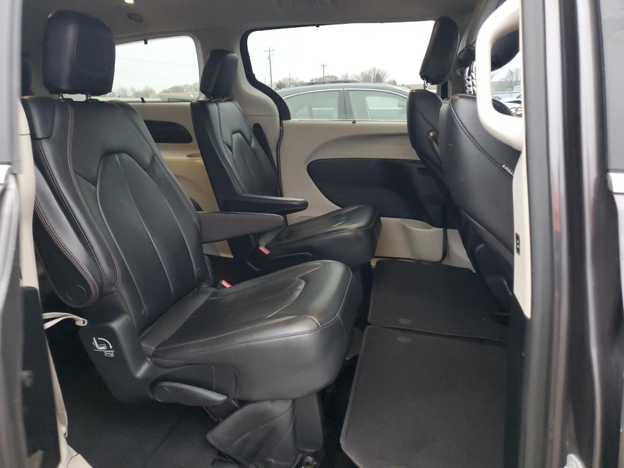 CHRYSLER PACIFICA TOURING L