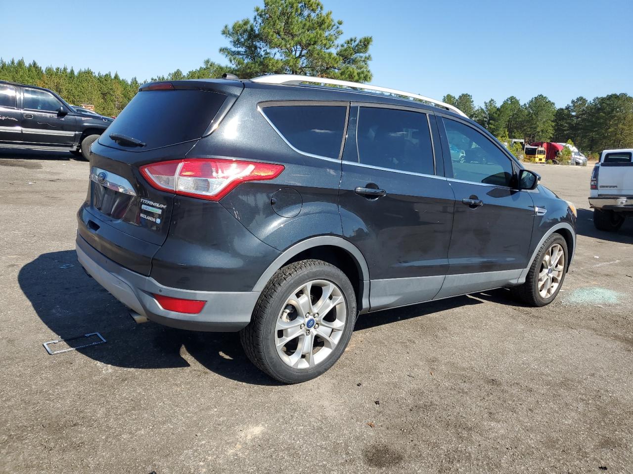 FORD ESCAPE TITANIUM