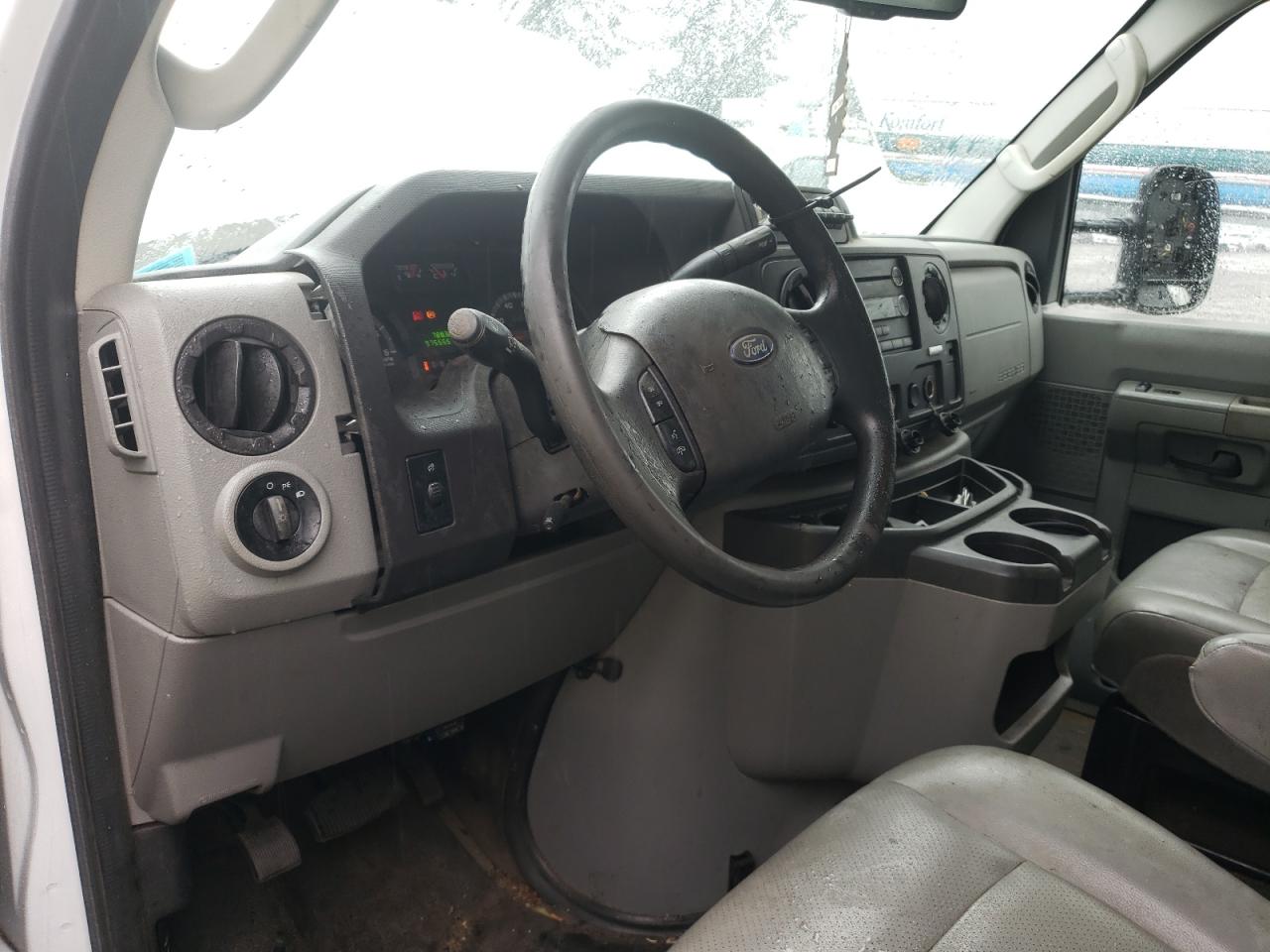 FORD ECONOLINE E350 SUPER DUTY CUTAWAY VAN