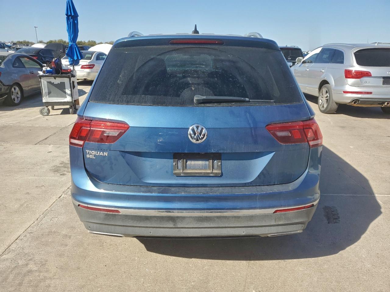 VOLKSWAGEN TIGUAN SE