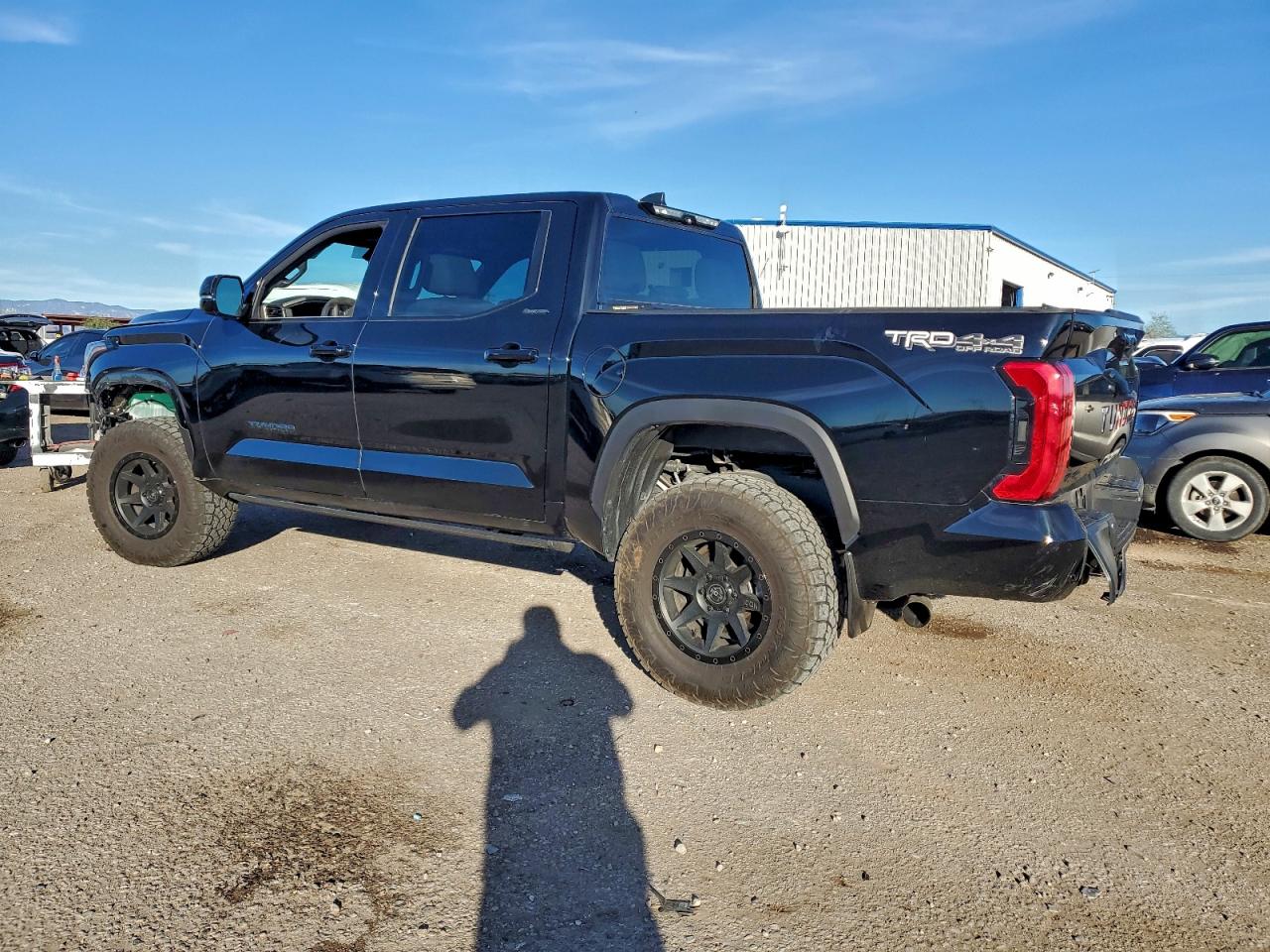 TOYOTA TUNDRA CREWMAX LIMITED