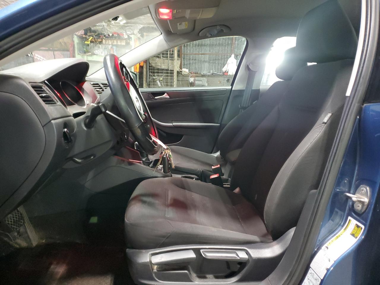 VOLKSWAGEN JETTA BASE