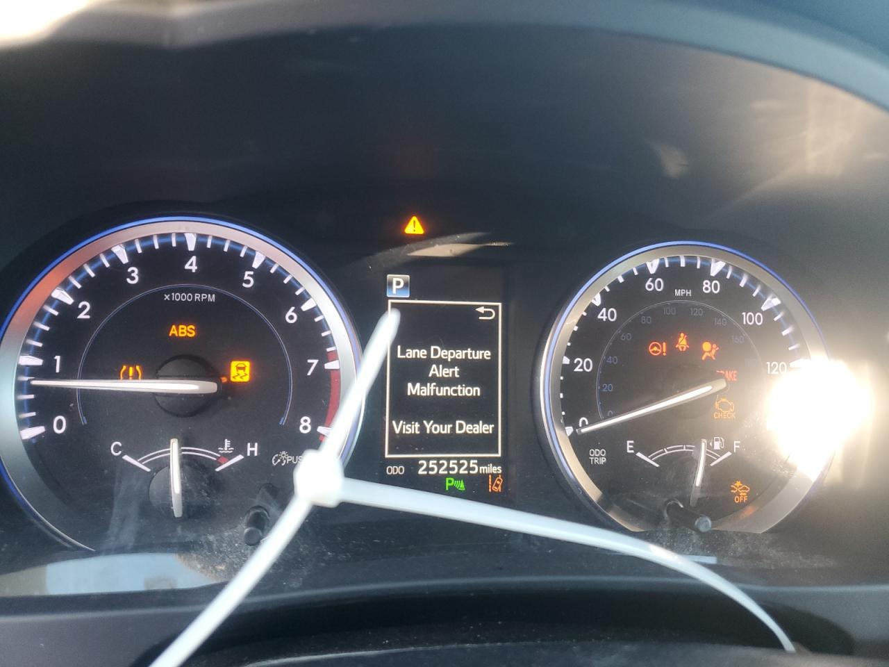 TOYOTA HIGHLANDER LIMITED