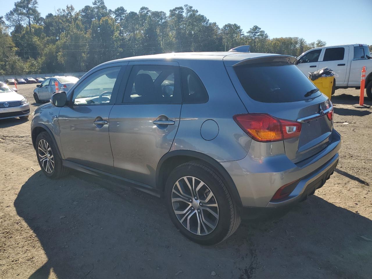 MITSUBISHI OUTLANDER ES