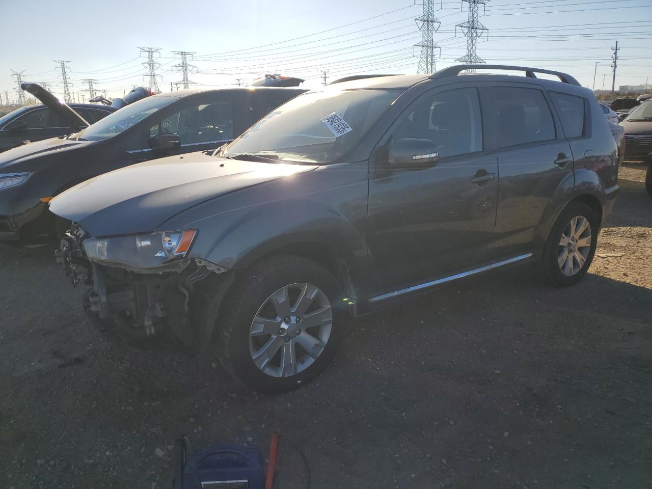 MITSUBISHI OUTLANDER SE