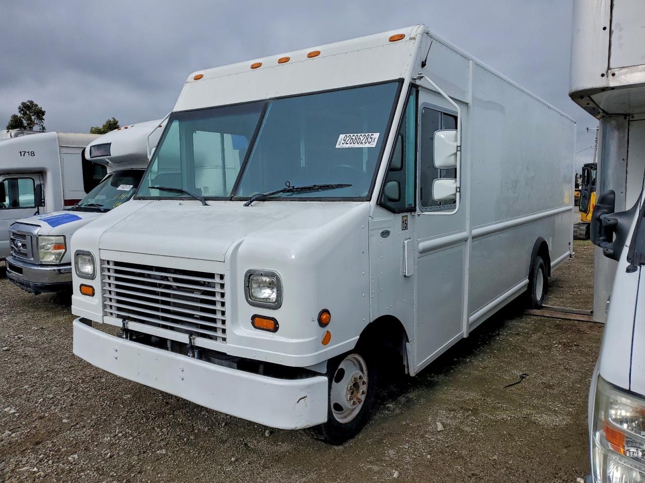 FORD ECONOLINE E450 SUPER DUTY COMMERCIAL STRIPPED CHASSIS