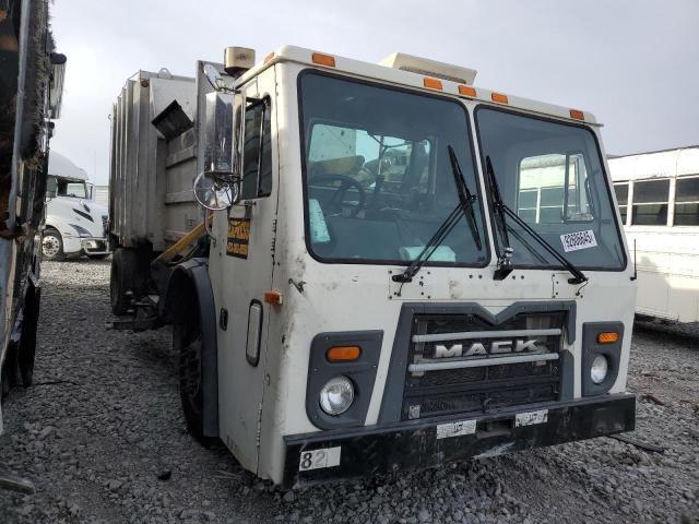 Global Auto Auctions: 2010 MACK 600 LEU600
