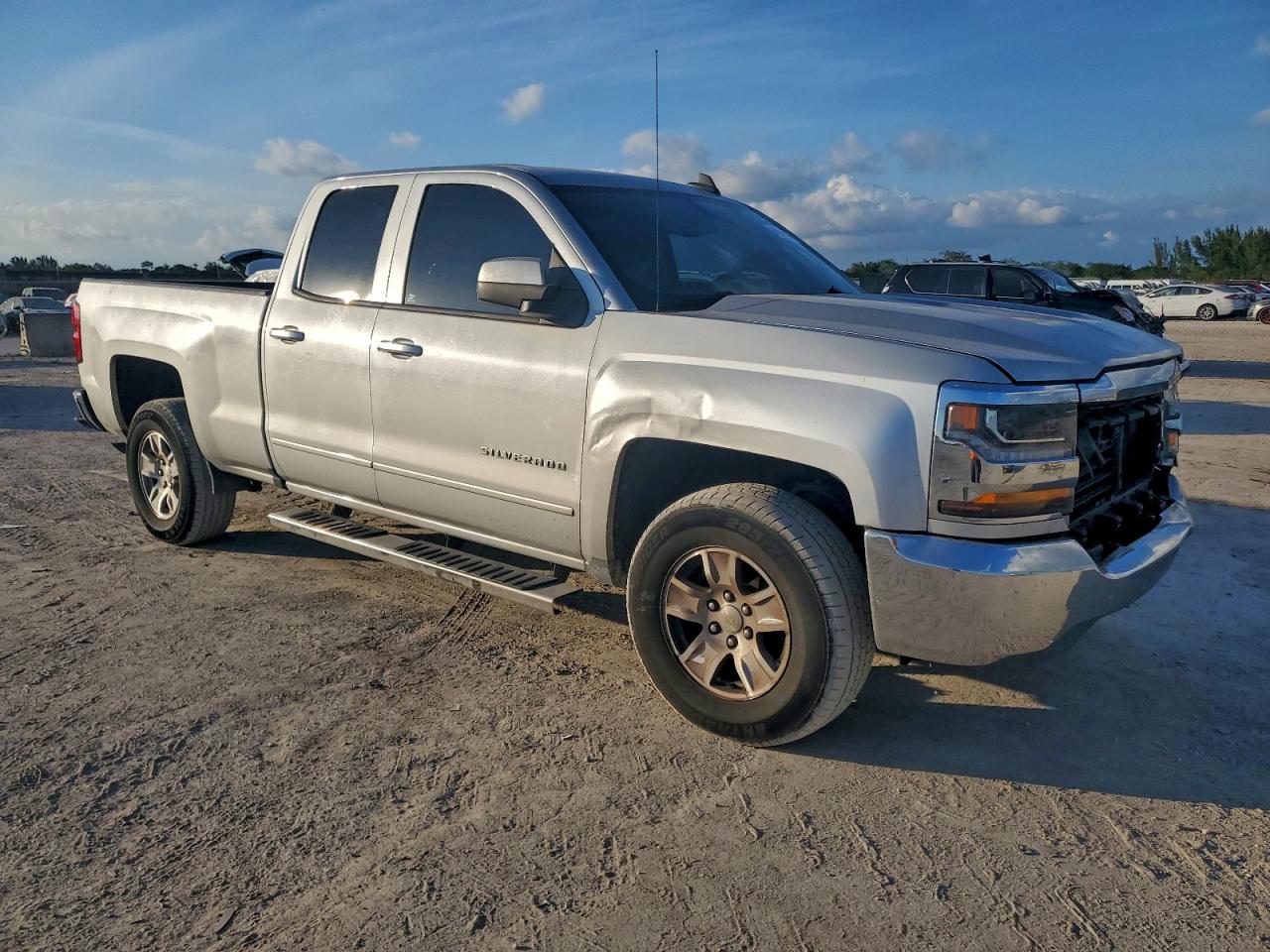CHEVROLET SILVERADO C1500 LT