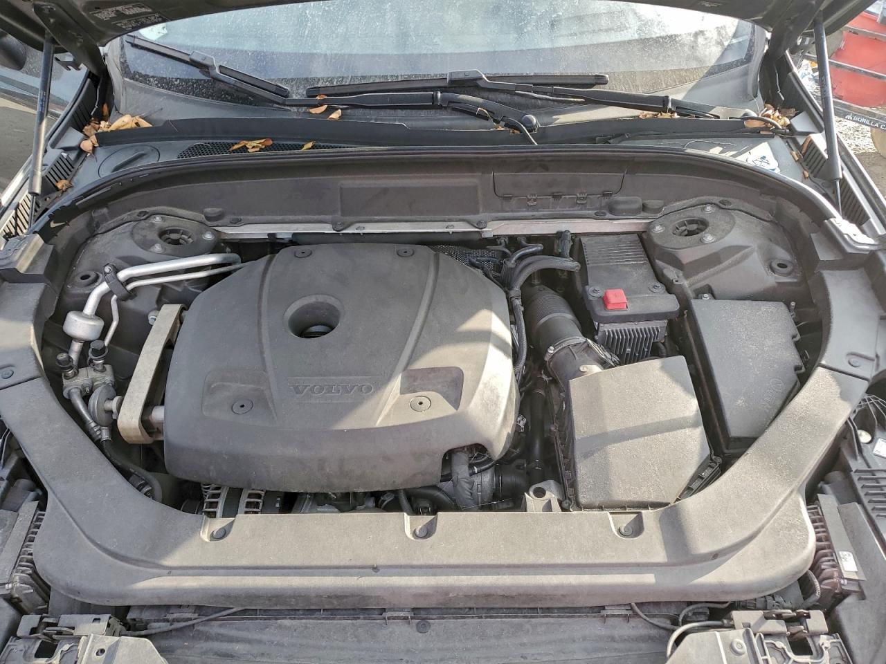 VOLVO XC60 T5 INSCRIPTION