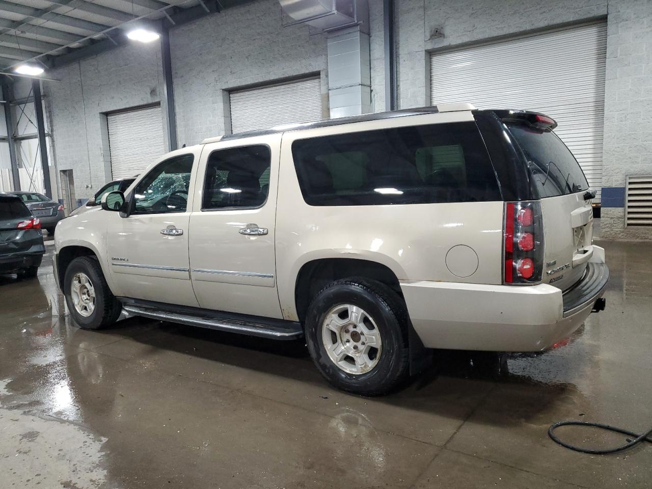 GMC YUKON DENALI