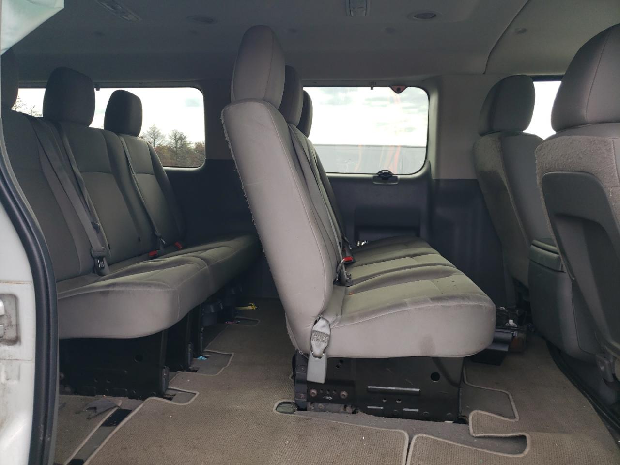 NISSAN NV3500 3500 S