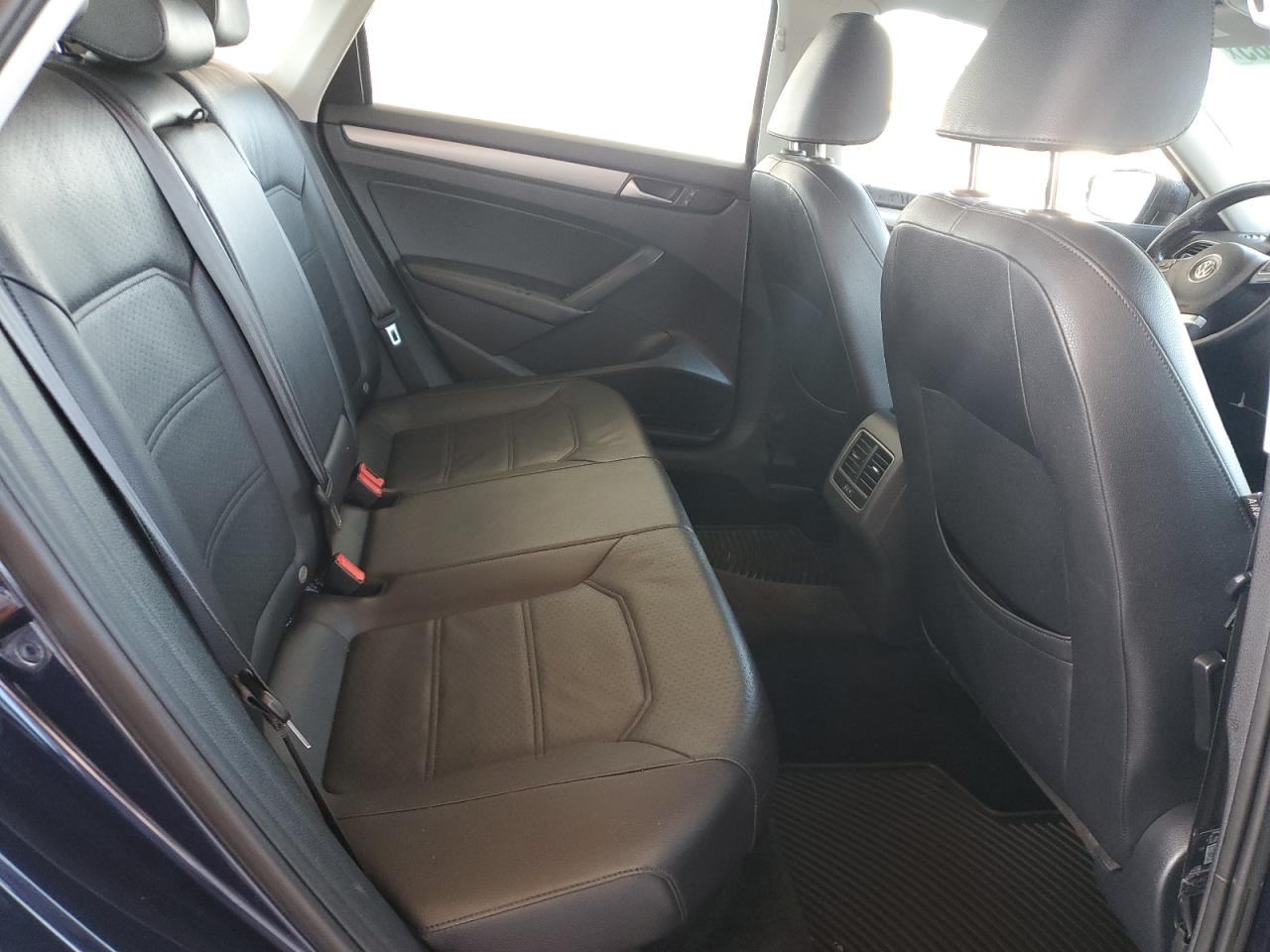 VOLKSWAGEN PASSAT SE