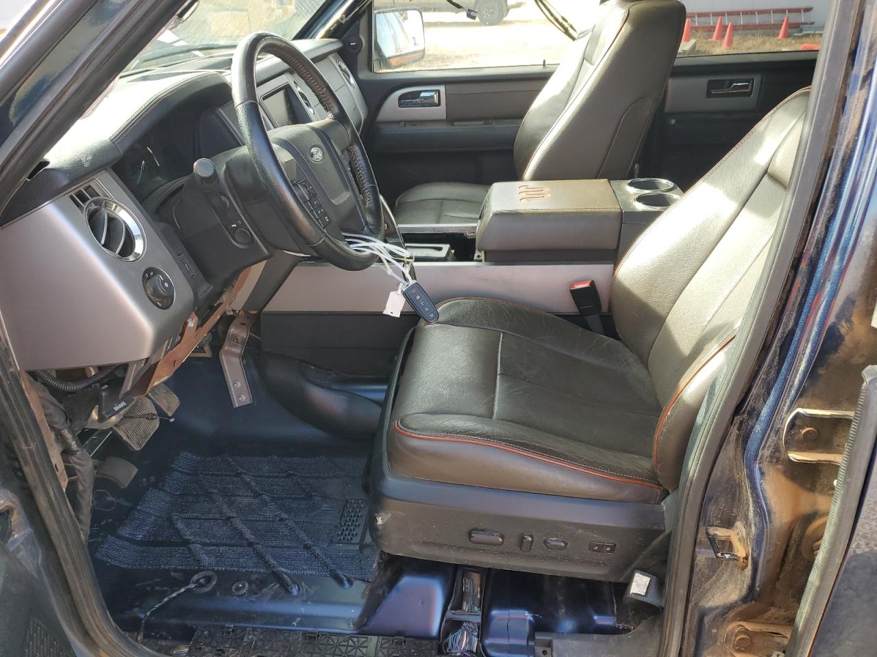 FORD EXPEDITION EL XLT