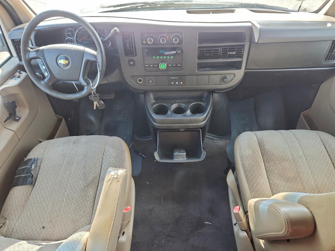 CHEVROLET EXPRESS LT