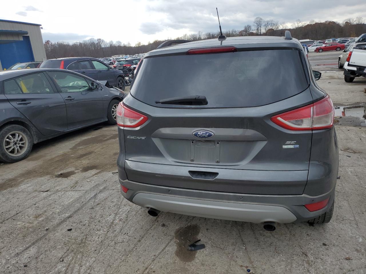 FORD ESCAPE SE