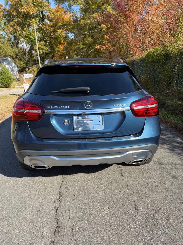 MERCEDES-BENZ GLA-CLASS 250 4MATIC