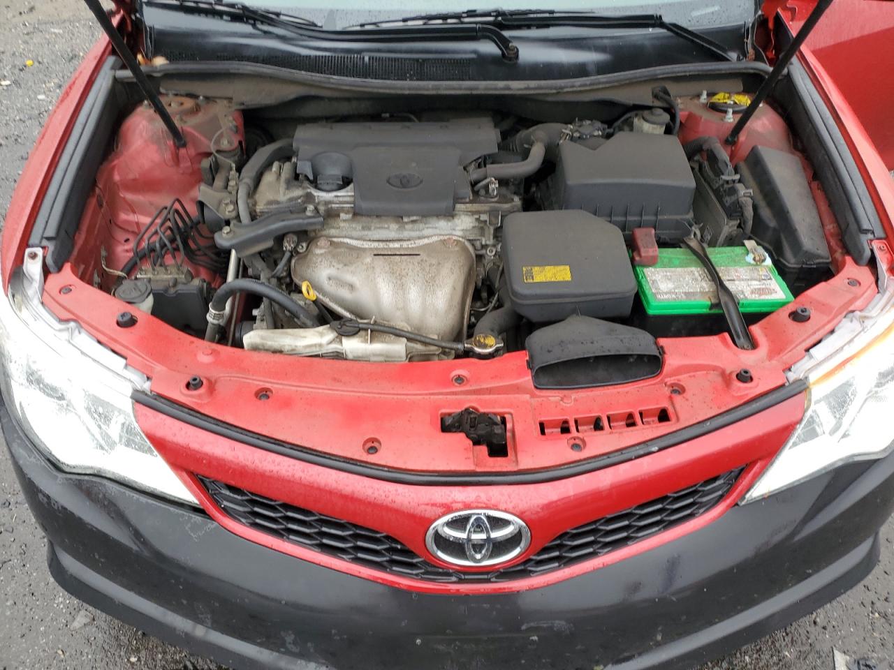 TOYOTA CAMRY BASE