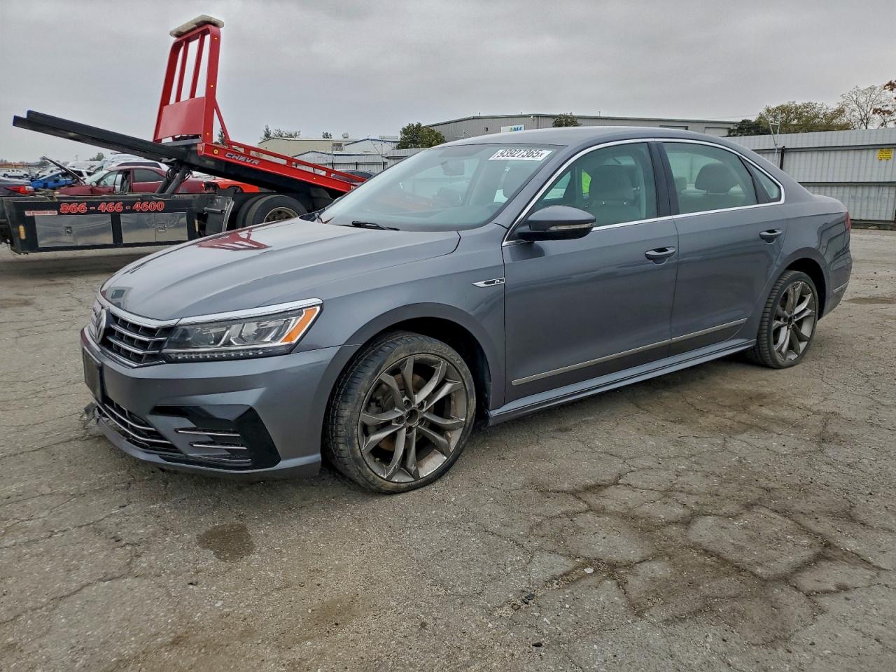 VOLKSWAGEN PASSAT R-LINE