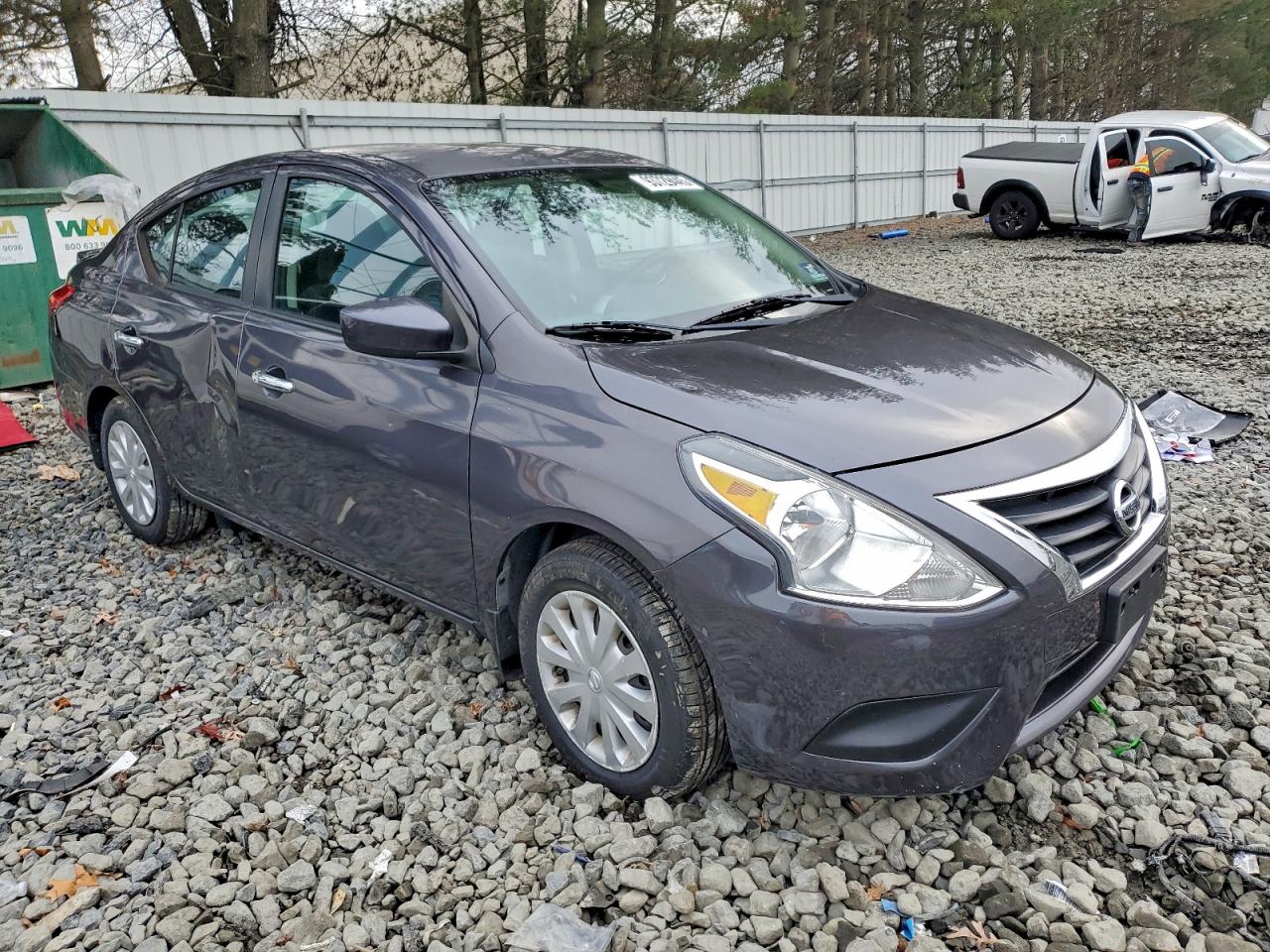 NISSAN VERSA S