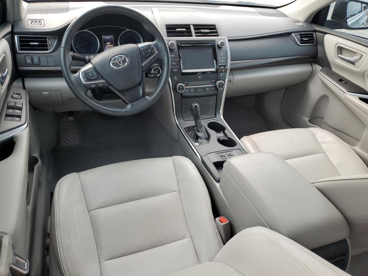 TOYOTA CAMRY XSE
