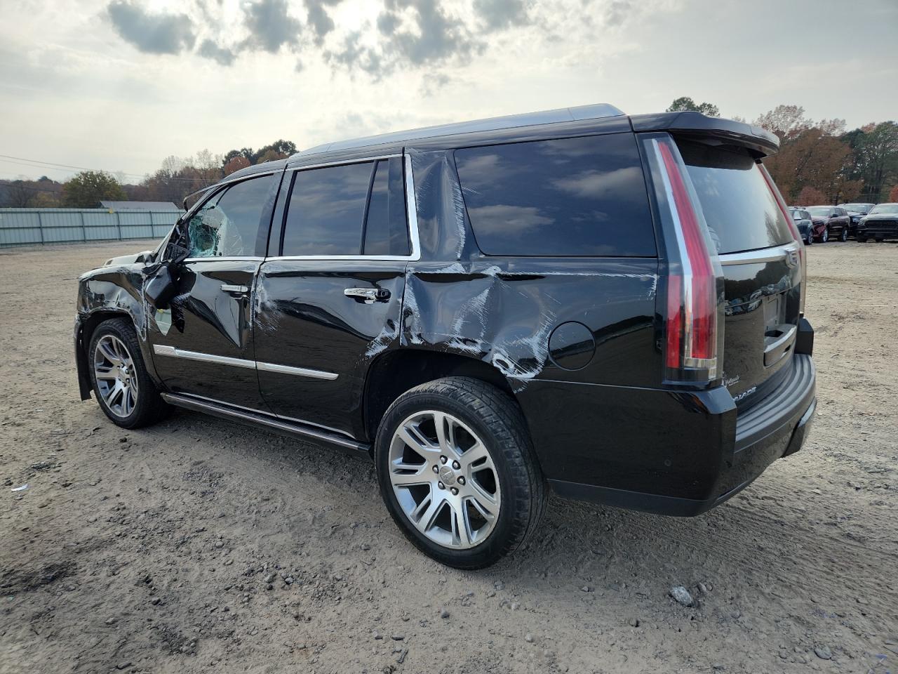 CADILLAC ESCALADE PREMIUM LUXURY