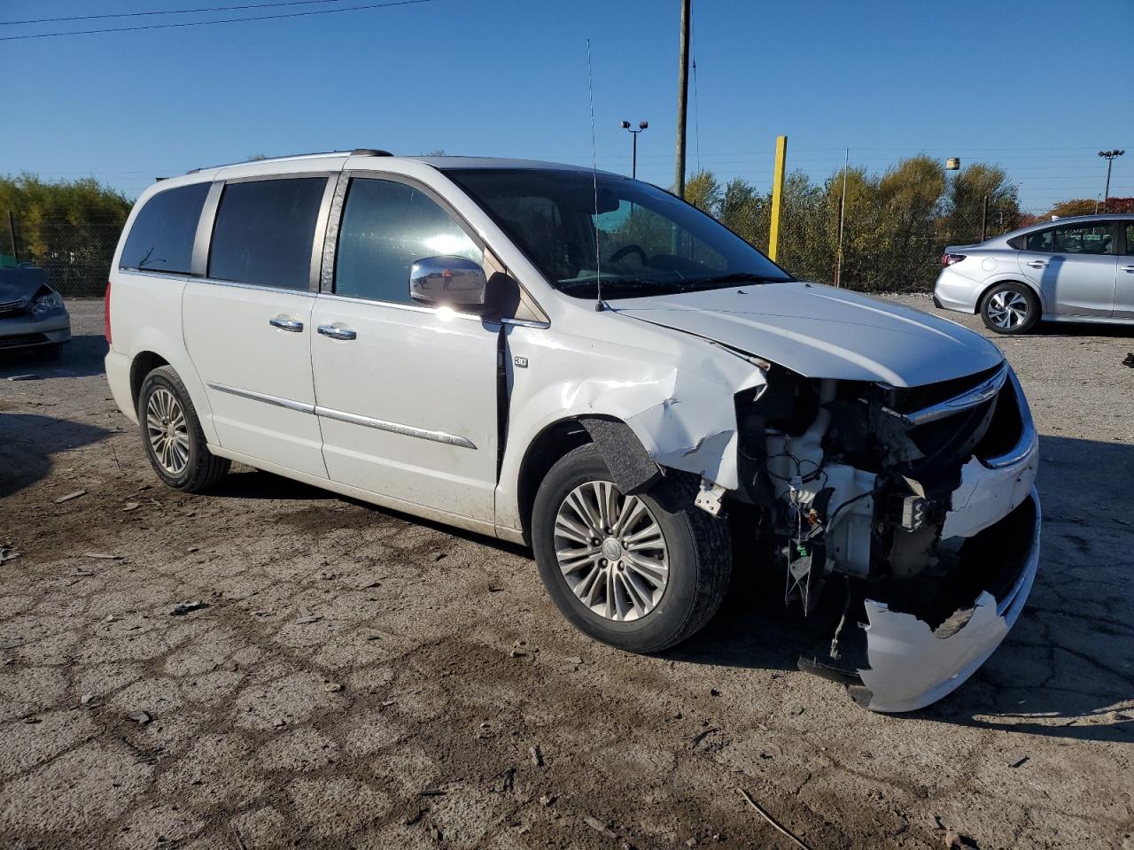 CHRYSLER TOWN & COUNTRY TOURING L