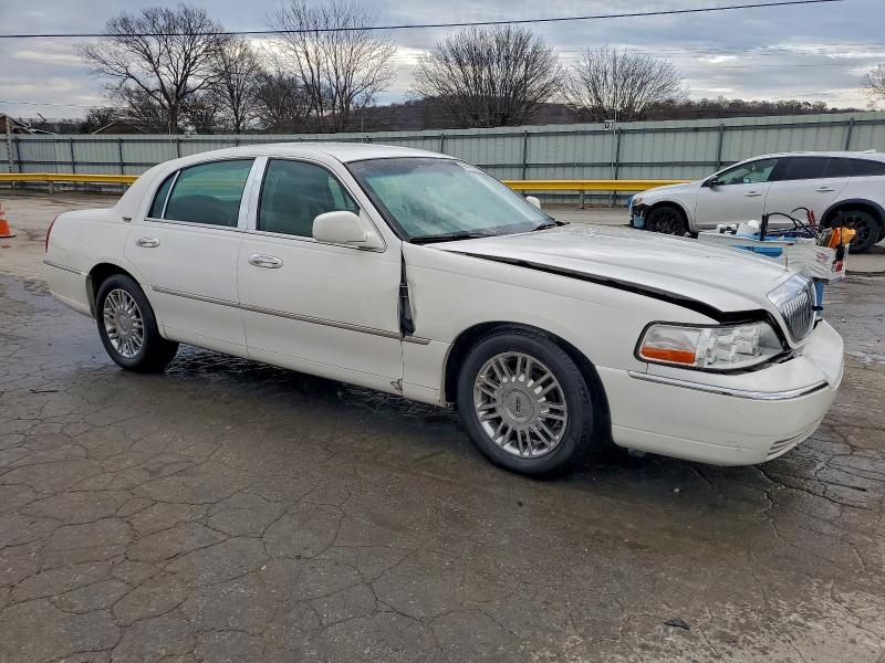 2009 LINCOLN TOWN CAR S #3308407353