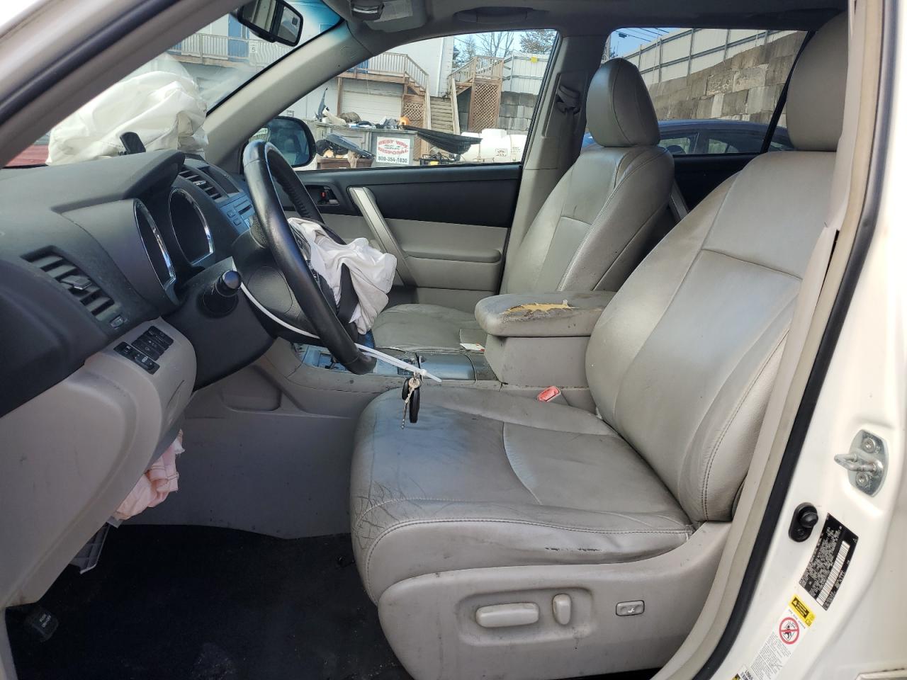 TOYOTA HIGHLANDER BASE