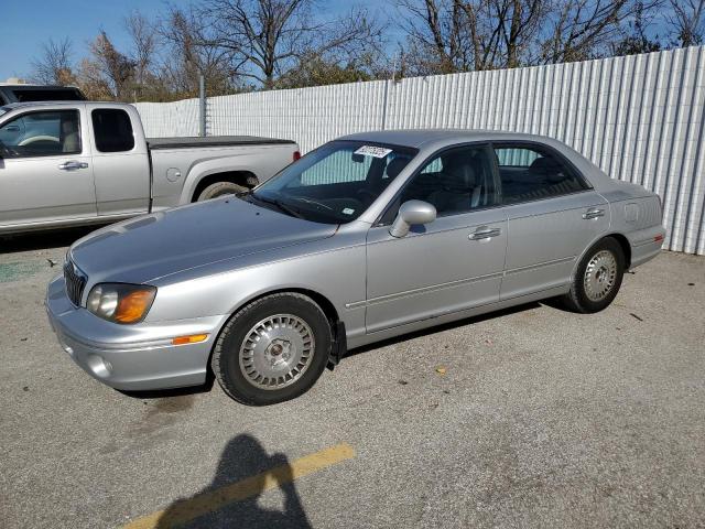 Global Auto Auctions: 2001 HYUNDAI XG 300