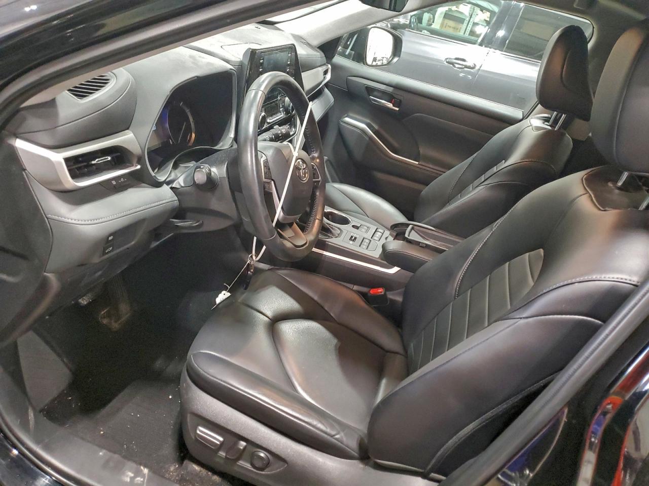 TOYOTA HIGHLANDER XLE