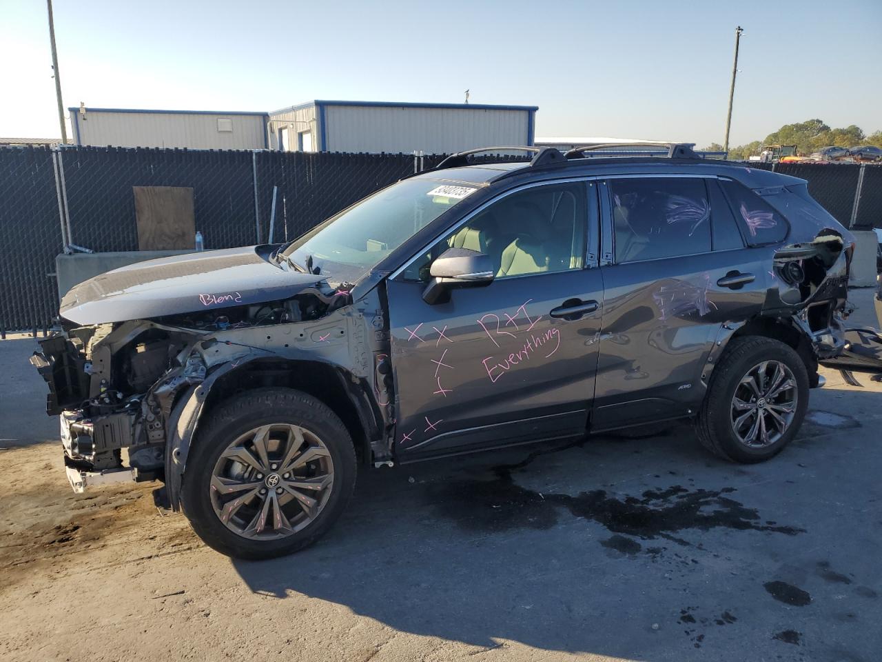 TOYOTA RAV4 XLE PREMIUM