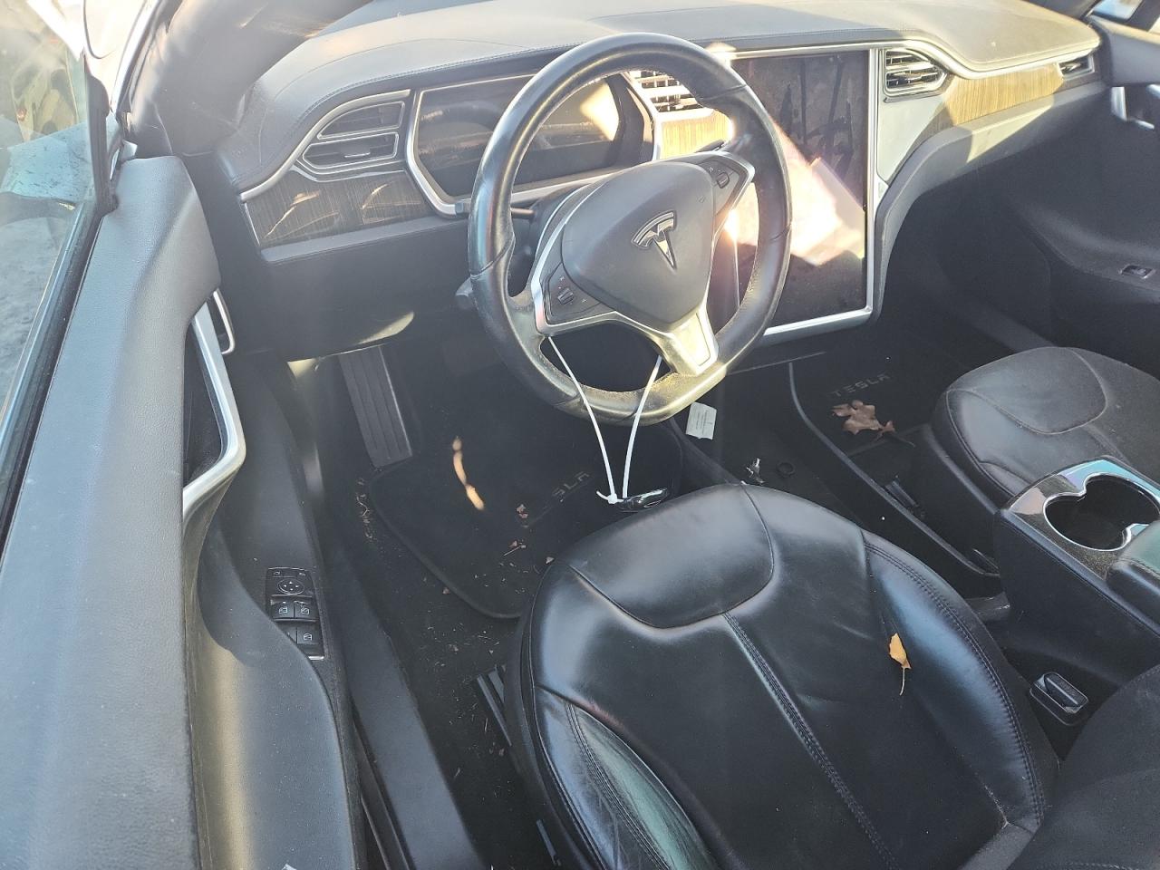 TESLA MODEL S