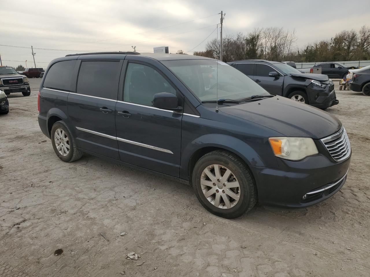 CHRYSLER TOWN & COUNTRY TOURING