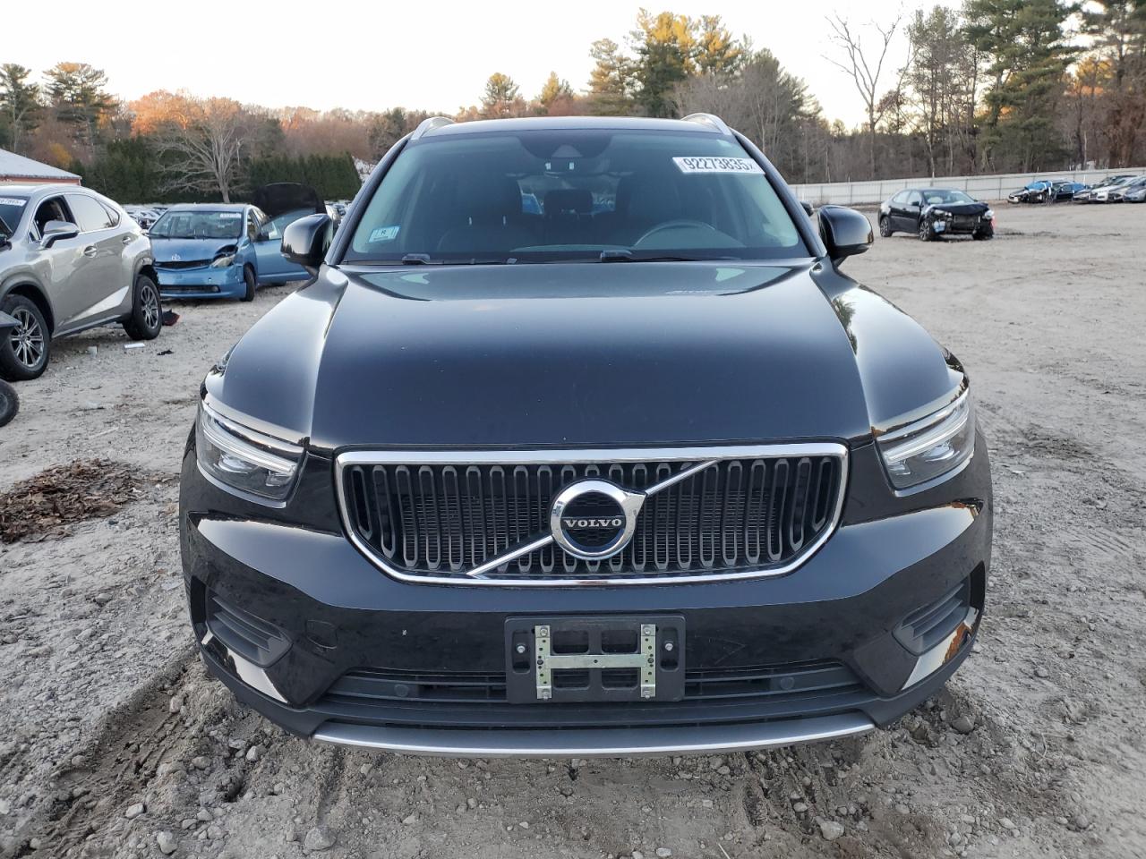 VOLVO XC40 T5 MOMENTUM